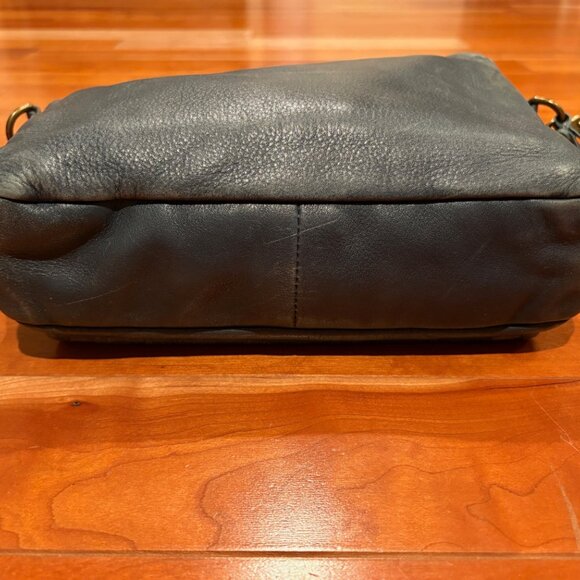 Minooy The Bali Three-Layer Leather Crossbody Shoulder Bag - Picture 8 of 14